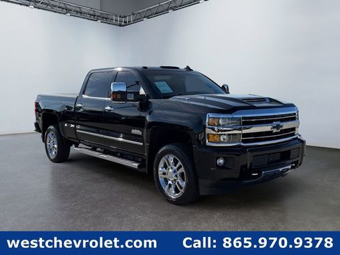 Used 2019 Chevrolet Silverado 2500 High Country w/ Duramax Plus Package AWD/4WD image 1
