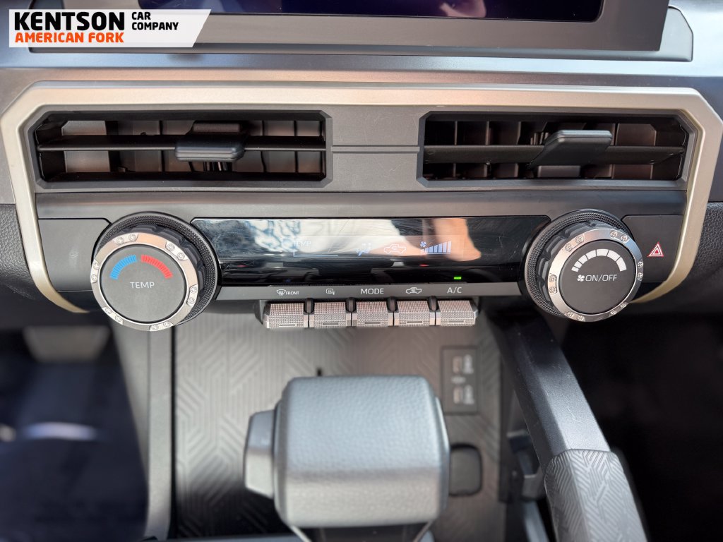 Used 2025 Toyota Tacoma SR5 AWD/4WD image 24