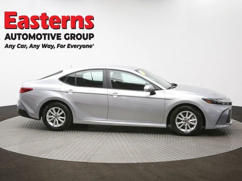 Used 2025 Toyota Camry LE image 48