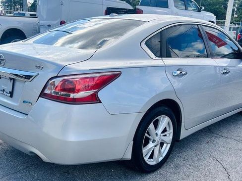 Used 2013 Nissan Altima 2.5 SV image 5