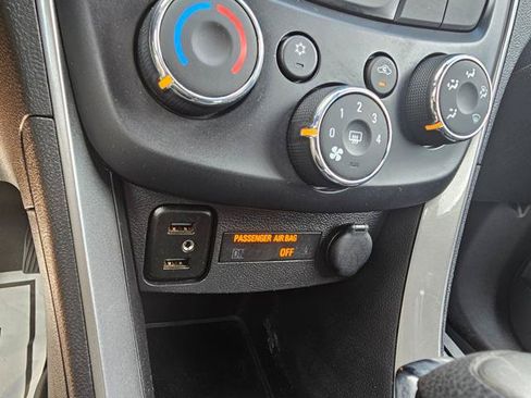 Used 2020 Chevrolet Trax LT w/ Redline Edition AWD/4WD image 17