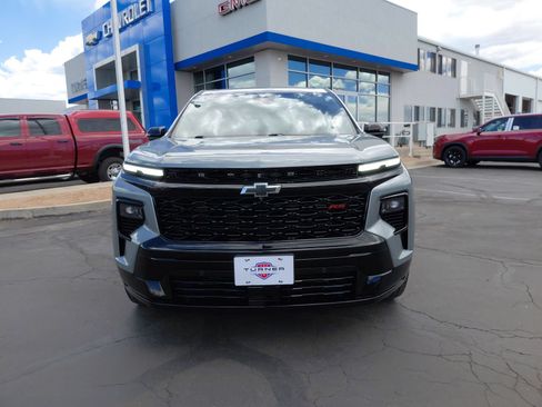 Used 2025 Chevrolet Traverse RS w/ LPO, Floor Liner Package AWD/4WD image 9