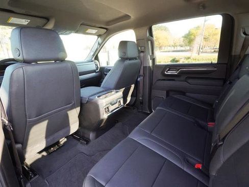 Used 2024 GMC Sierra 2500 SLT w/ SLT Convenience Package AWD/4WD image 32