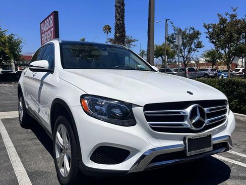 Used 2018 Mercedes-Benz GLC 300 image 1