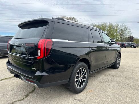 Used 2025 Ford Expedition Max Platinum AWD/4WD image 9