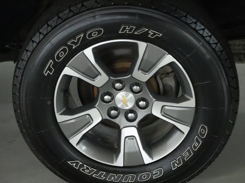 Used 2020 Chevrolet Colorado Z71 AWD/4WD image 39