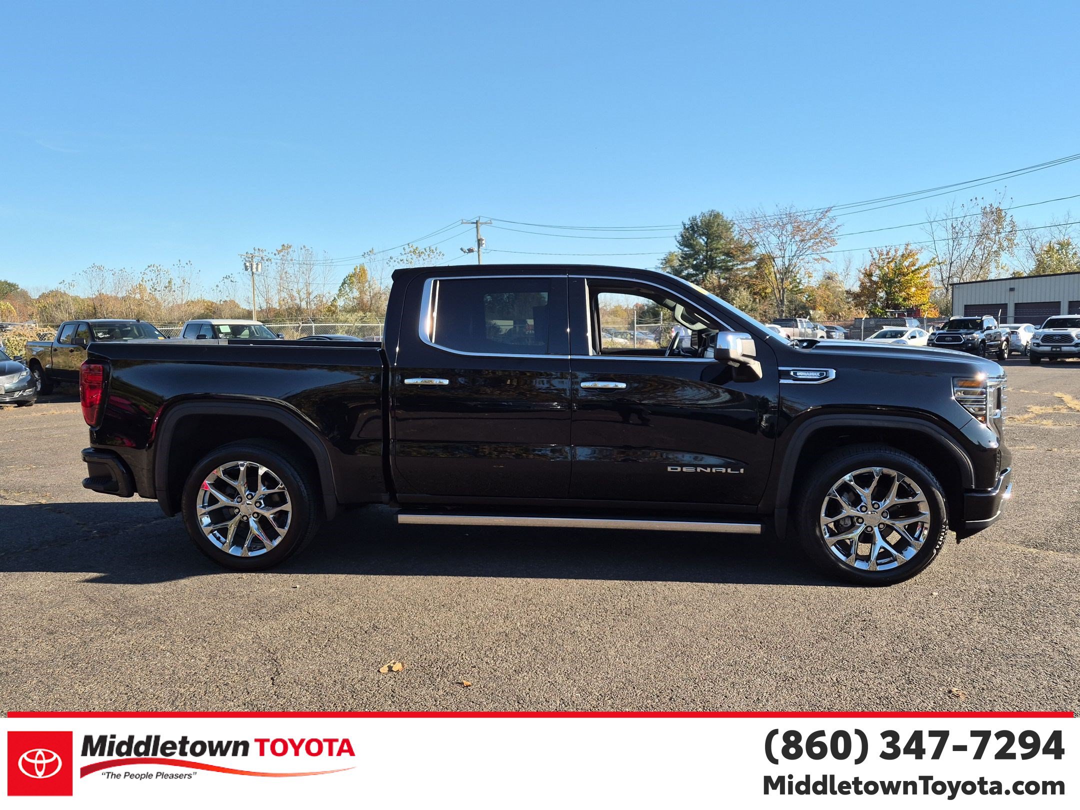 Used 2022 GMC Sierra 1500 Denali AWD/4WD image 2