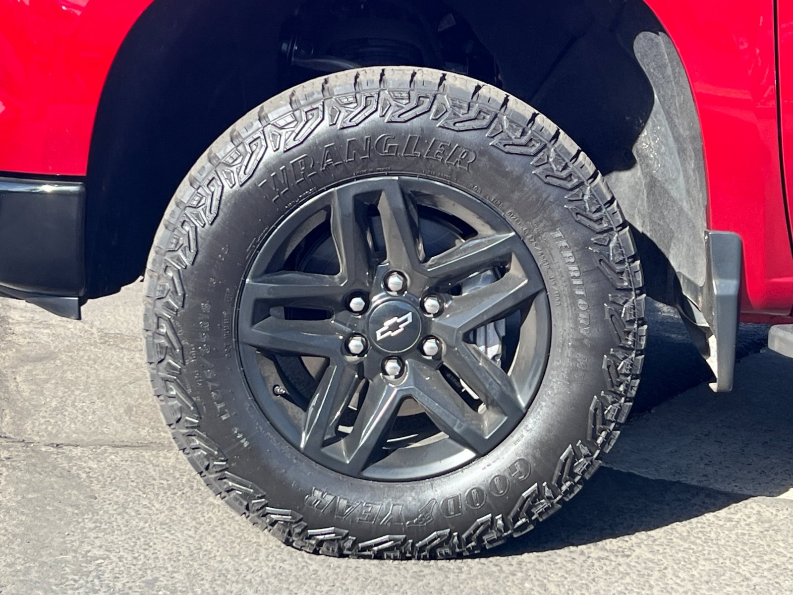 Used 2025 Chevrolet Silverado 1500 LT Trail Boss w/ LT Trail Boss Premium Package AWD/4WD image 26