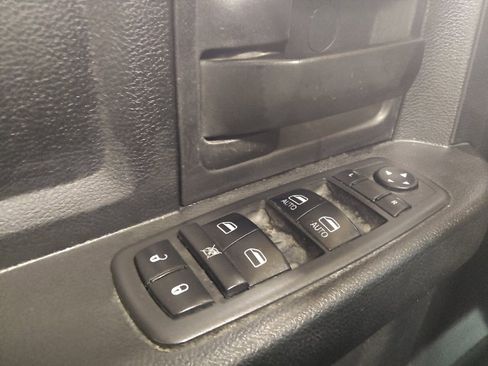 Used 2018 RAM 1500 Tradesman w/ Popular Equipment Group RWD image 27