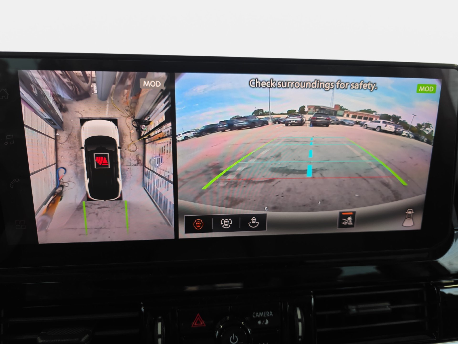 New 2026 Nissan Pathfinder SL w/ Cargo Package FWD image 23