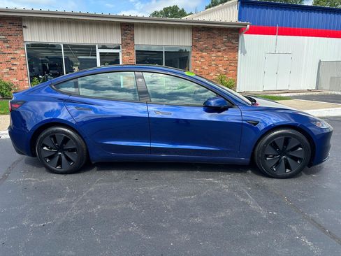 Used 2025 Tesla Model 3 Long Range AWD/4WD image 2