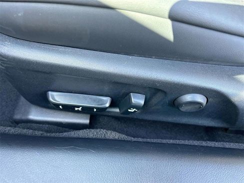 Used 2016 Lexus RC 200t image 12