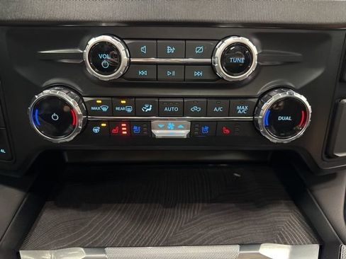 Used 2024 Ford F250 Platinum image 55