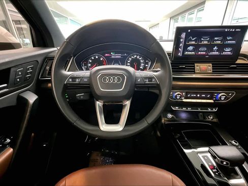 Used 2022 Audi Q5 2.0T Premium w/ Convenience Package image 6
