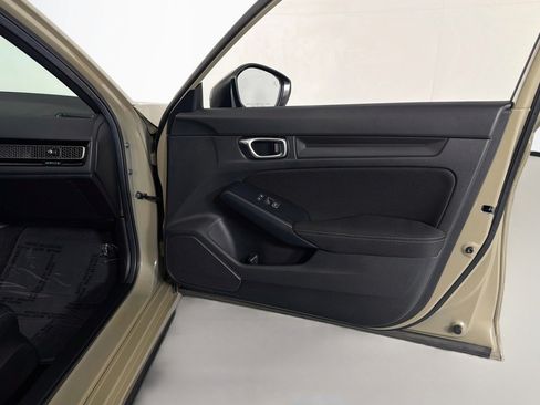 Used 2025 Honda Civic Sport image 23