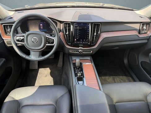 Certified 2023 Volvo XC60 B5 Plus AWD/4WD image 15