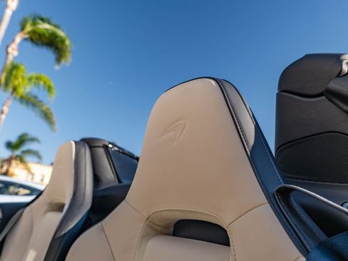 Used 2024 McLaren 750S Spider image 23