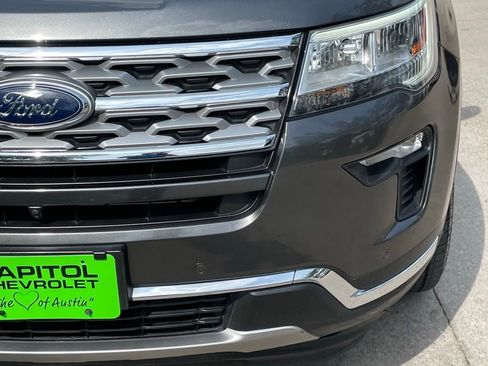 Used 2018 Ford Explorer Limited FWD image 8