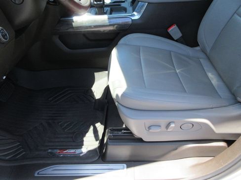 Certified 2025 Chevrolet Silverado 1500 LTZ AWD/4WD image 24