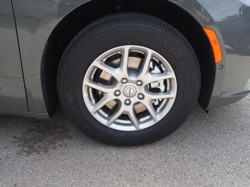 New 2025 Chrysler Pacifica Select w/ Uconnect Theater Family Group image 5