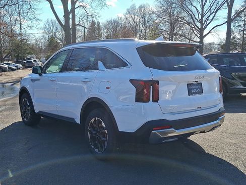 New 2026 Kia Sorento S image 3