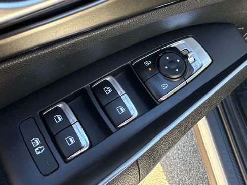 Used 2025 Kia Sorento EX w/ EX Panoramic Sunroof Package image 22