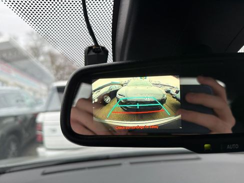 Used 2018 Toyota C-HR XLE FWD image 25