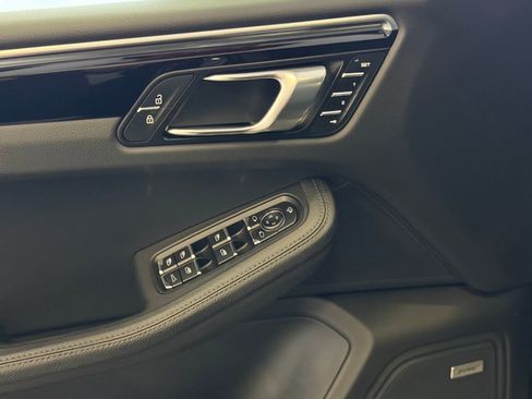 Certified 2024 Porsche Macan S AWD/4WD image 14