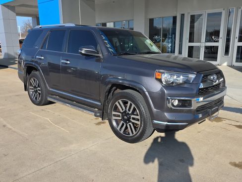 Used 2017 Toyota 4Runner Limited image 2