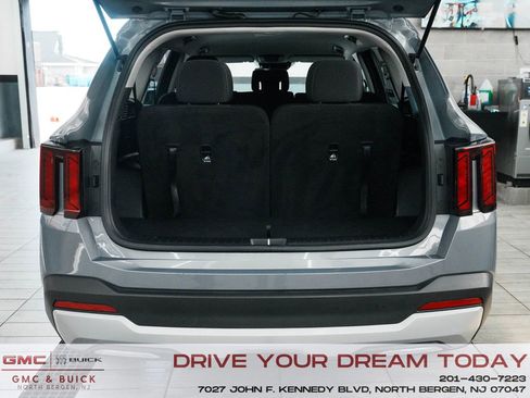 Used 2025 Kia Sorento LX image 43