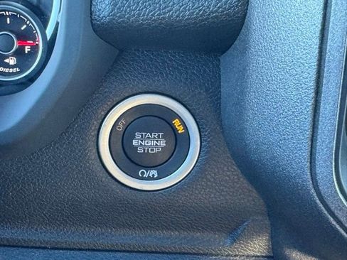 Certified 2025 RAM 2500 Tradesman AWD/4WD image 36