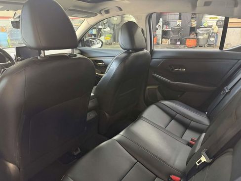 Used 2022 Nissan Sentra SR w/ SR Premium Package FWD image 20