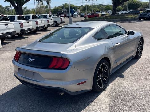 Used 2020 Ford Mustang Premium RWD image 5