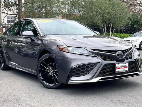 Used 2023 Toyota Camry XSE FWD image 2