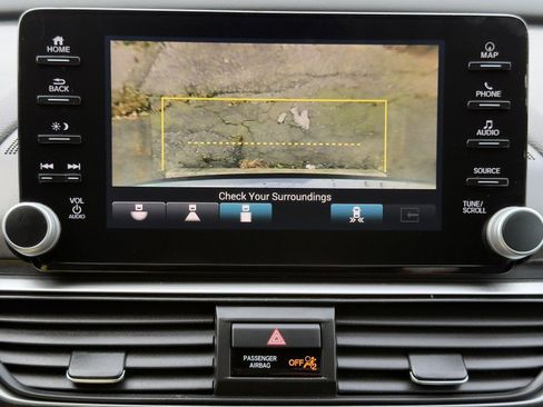 Used 2018 Honda Accord Touring image 27