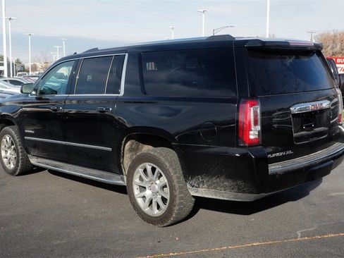 Used 2020 GMC Yukon XL Denali image 8