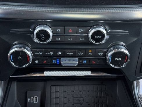 Used 2025 Ford F150 Lariat w/ Equipment Group 502A High AWD/4WD image 20