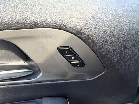 Used 2025 Chrysler Pacifica Select FWD image 21