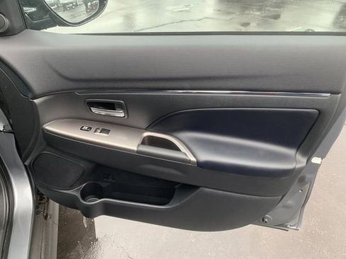 Used 2025 Mitsubishi Outlander Sport AWD image 19
