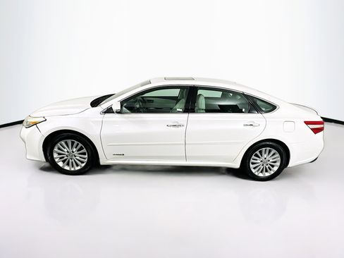 Used 2015 Toyota Avalon XLE Touring FWD image 4