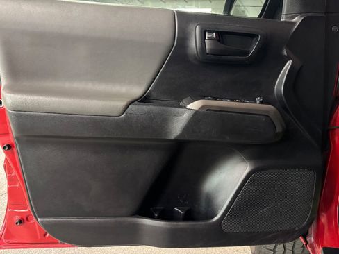 Used 2021 Toyota Tacoma SR5 image 15