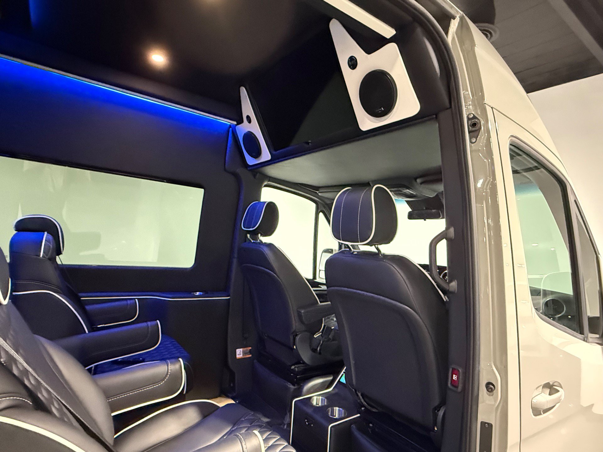 Used 2024 Mercedes-Benz Sprinter 2500 image 33