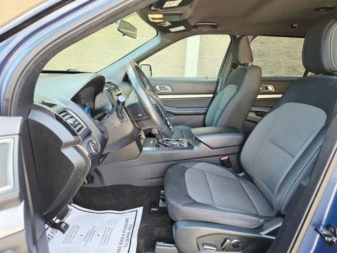 Used 2018 Ford Explorer XLT image 15