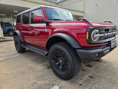 New 2026 Ford Bronco Outer Banks w/ Sasquatch Package image 10