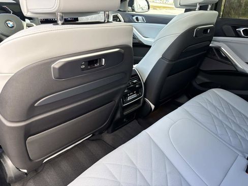 New 2026 BMW X6 xDrive40i w/ Executive Package image 13