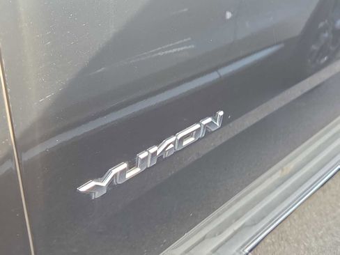 Used 2020 GMC Yukon SLT image 12