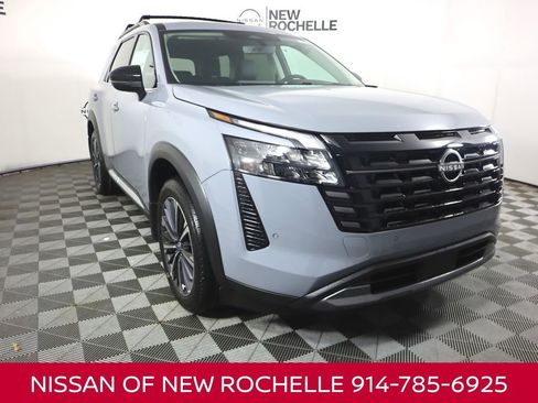 New 2026 Nissan Pathfinder Platinum AWD/4WD image 1