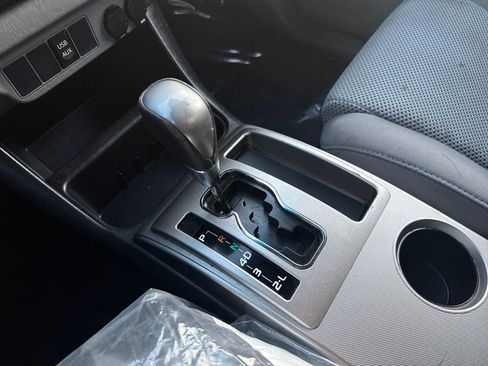 Used 2015 Toyota Tacoma 4x4 Access Cab V6 image 32