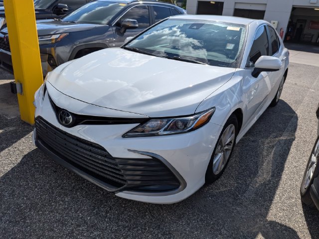 Used 2023 Toyota Camry LE FWD image 2