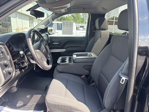 Used 2018 Chevrolet Silverado 1500 LT w/ LT Convenience Package AWD/4WD image 9